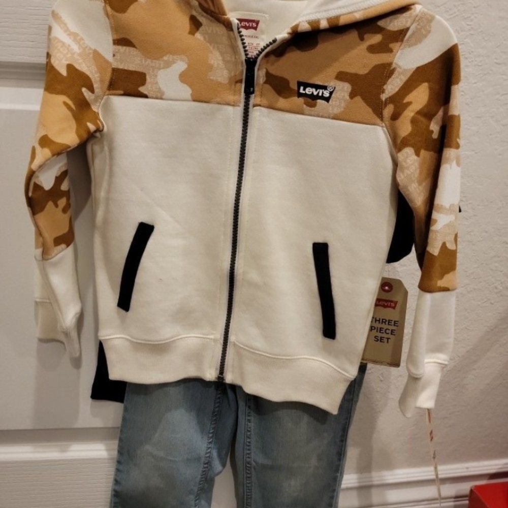 Levi's Kids 3-piece Camo Zip-Up Jacket Set White and Tan Size 4/XS NWT